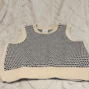 Varley Cream and Black Textured Crew Neck Sweater